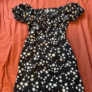 Princess Polly daisy mini dress SZ S